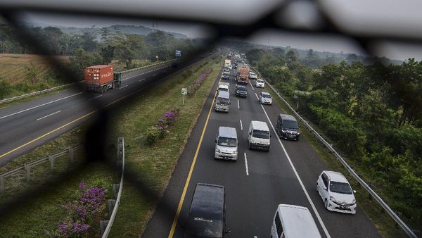 Kondisi Tol Palimanan-Kanci Sehari Jelang Larangan Mudik