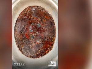Foto Resolusi Tinggi Hajar Aswad, Ternyata Berwarna Kemerahan