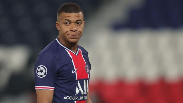 PARIS, FRANCE - APRIL 28: Kylian Mbappe of Paris Saint-Germain reacts after the UEFA Champions League Semi Final First Leg match between Paris Saint-Germain and Manchester City at Parc des Princes on April 28, 2021 in Paris, France. Sporting stadiums around France remain under strict restrictions due to the Coronavirus Pandemic as Government social distancing laws prohibit fans inside venues resulting in games being played behind closed doors. (Photo by Alex Grimm/Getty Images)