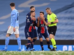 Kesal! Pemain PSG Tak Terima dengan Kata-kata Kasar Wasit