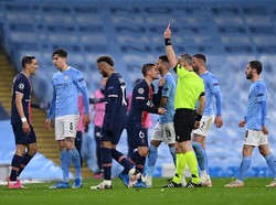 Kartu Merah yang Meluruhkan Keyakinan PSG