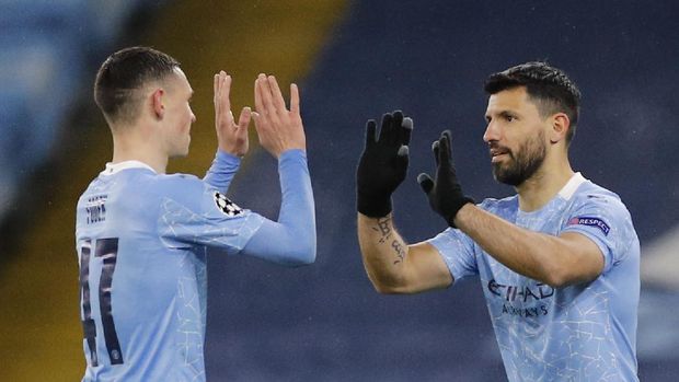 Soccer Football - Champions League - Semi Final Second Leg - Manchester City v Paris St Germain - Etihad Stadium, Manchester, Britain - May 4, 2021 Manchester City's Sergio Aguero comes on as a substitute to replace Phil Foden REUTERS/Phil Noble