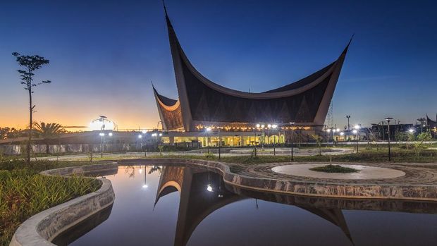 Blue hours at West Sumatera Grand Mosque