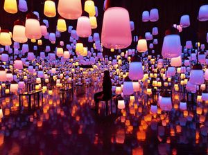 Lobby Hotel Ini Punya Wajah Dunia Lain