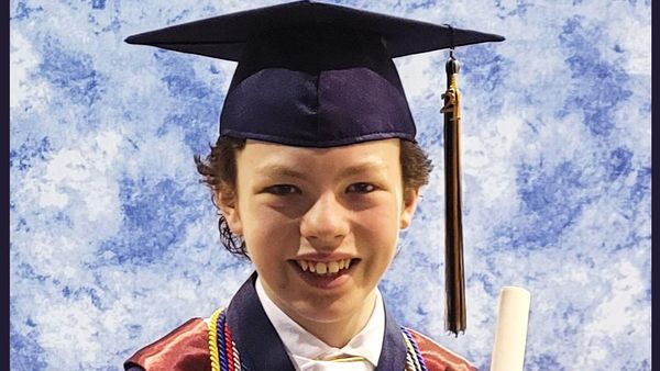 Potret Anak 12 Tahun yang Lulus SMA & Kuliah Bersamaan, Banjir Tawaran Kerja