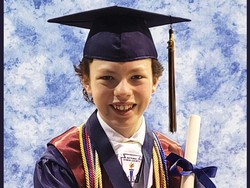 Anak 12 Tahun Ini Lulus SMA dan Kuliah Bersamaan, Tawaran Kerja Sudah Antre