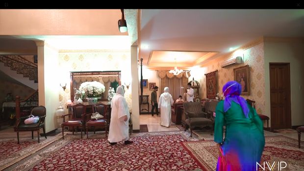 Begini Penampakan Rumah Mewah Mertua Nikita Willy yang Bernuansa Emas