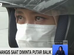 Cerita Sedih Pemudik Wanita Naik Motor Nangis Disuruh Putar Balik