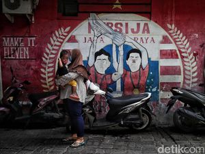 Pakai AstraZeneca, Warga RW Kumuh di DKI Mulai Divaksin COVID-19 Hari Ini