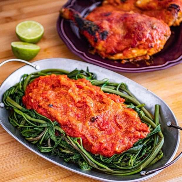 Plecing Kangkung Sederhana/instagram.com/dumplingsandmore Plecing Kangkung Sederhana dengan cita rasa sambal nikmat/instagram.com/dumplingsandmore