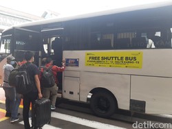 Viral Penumpang Shuttle Bus Bandara Soetta Ricuh Ajak Tabrak Bareng