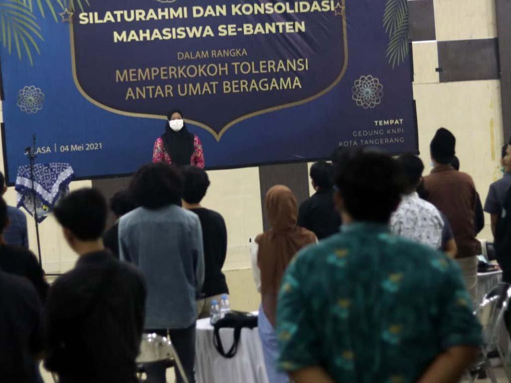 Silaturahmi dan Konsolidasi Mahasiswa Banten Silaturahmi dan Konsolidasi Mahasiswa Banten