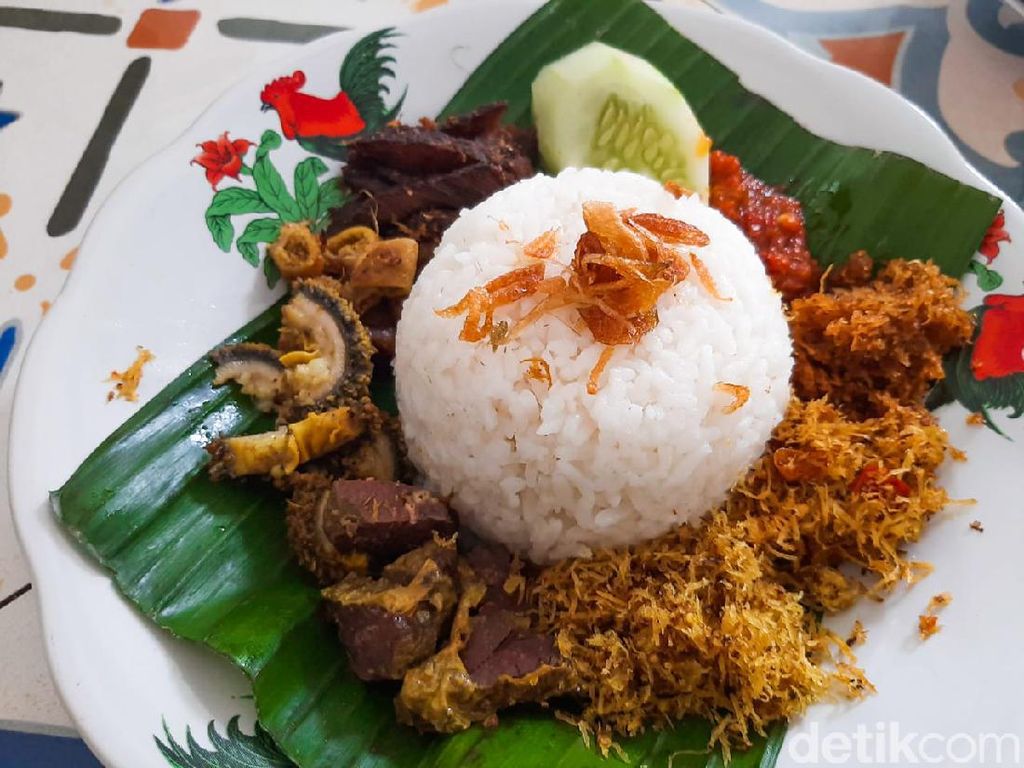 Sumber Asli: Sedep Miroso Nasi Krawu dan Bakmi Godog Mlekoh Sumber Asli: Sedep Miroso Nasi Krawu dan Bakmi Godog Mlekoh