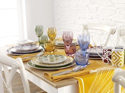 Cara Membersihkan Taplak Meja Agar Kinclong dan Tahan Lama