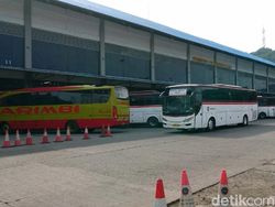 Kondisi Pelabuhan Merak Masih Sepi Jelang Larangan Mudik