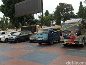 Jelang Larangan Mudik, 8 Travel Gelap Diamankan di Puncak Bogor