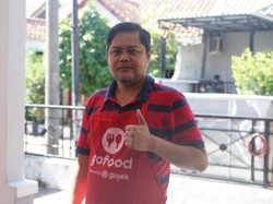 Lewat Jumat Berkah, Mitra GoFood Surabaya Sebar Kebaikan Ramadhan