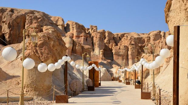 Al-Qarah, Al-Hofuf, Al-Ahsa Oasis, Eastern Province, Saudi Arabia: hoodoo lined gorge leading to Al-Nashab cave, Al-Qarah mountain / Jabal Al-Qarah / Al-shaba'an mountain, UNESCO world heritage site.