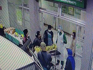 Begini Pemakaman Jenazah COVID-19 yang Diambil Paksa dari RSUD Ponorogo Begini Pemakaman Jenazah COVID-19 yang Diambil Paksa dari RSUD Ponorogo