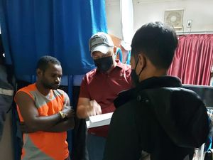 Penyebar Hoax Genosida Warga Papua Ditangkap! Penyebar Hoax Genosida Warga Papua Ditangkap!