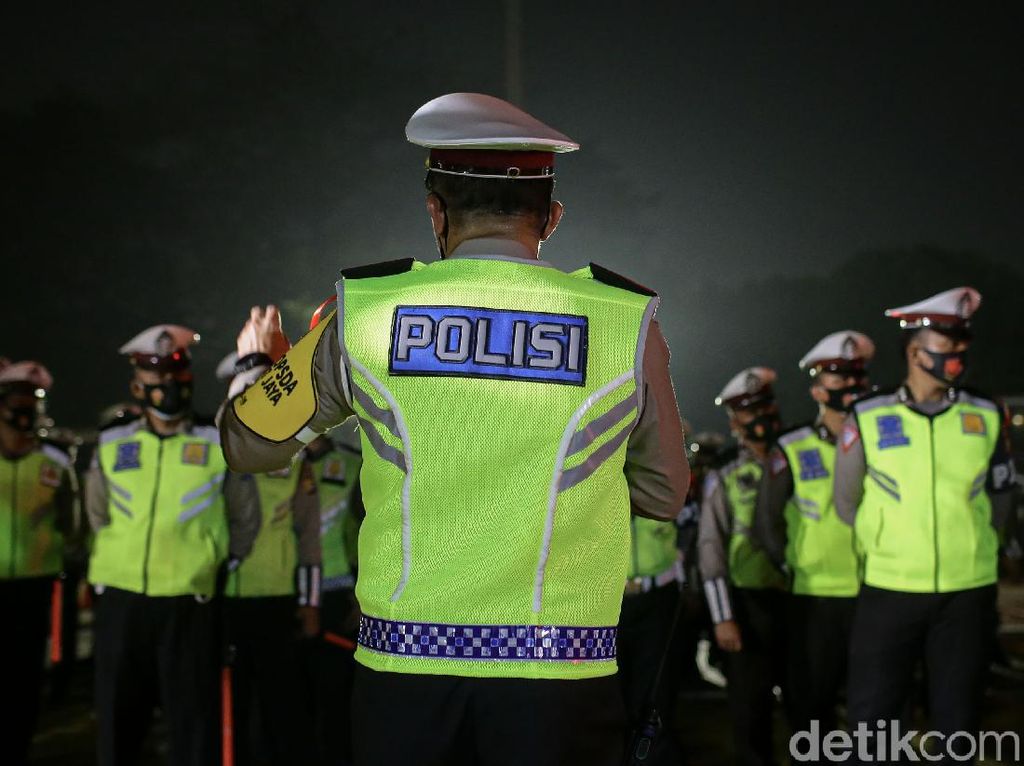 Tega! Hacker Tawarkan Download Gratis Data Anggota Polisi Tega! Hacker Tawarkan Download Gratis Data Anggota Polisi
