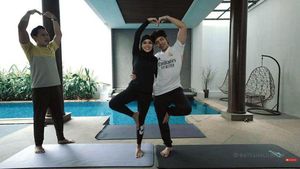 9 Aksi Atta Halilintar dan Aurel Hermansyah Yoga Kamasutra, Demi Dapat Anak
