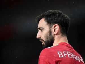 Saat Fans MU Demo, Bruno Fernandes Anteng Nonton Udinese Vs Juve