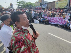 Buruh Anak Usaha Pan Brothers Ngamuk, Tuntut THR-Hak Cuti