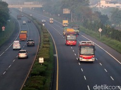 Kapan Waktu Tepat Kurangi Kecepatan saat Ingin Keluar Tol?