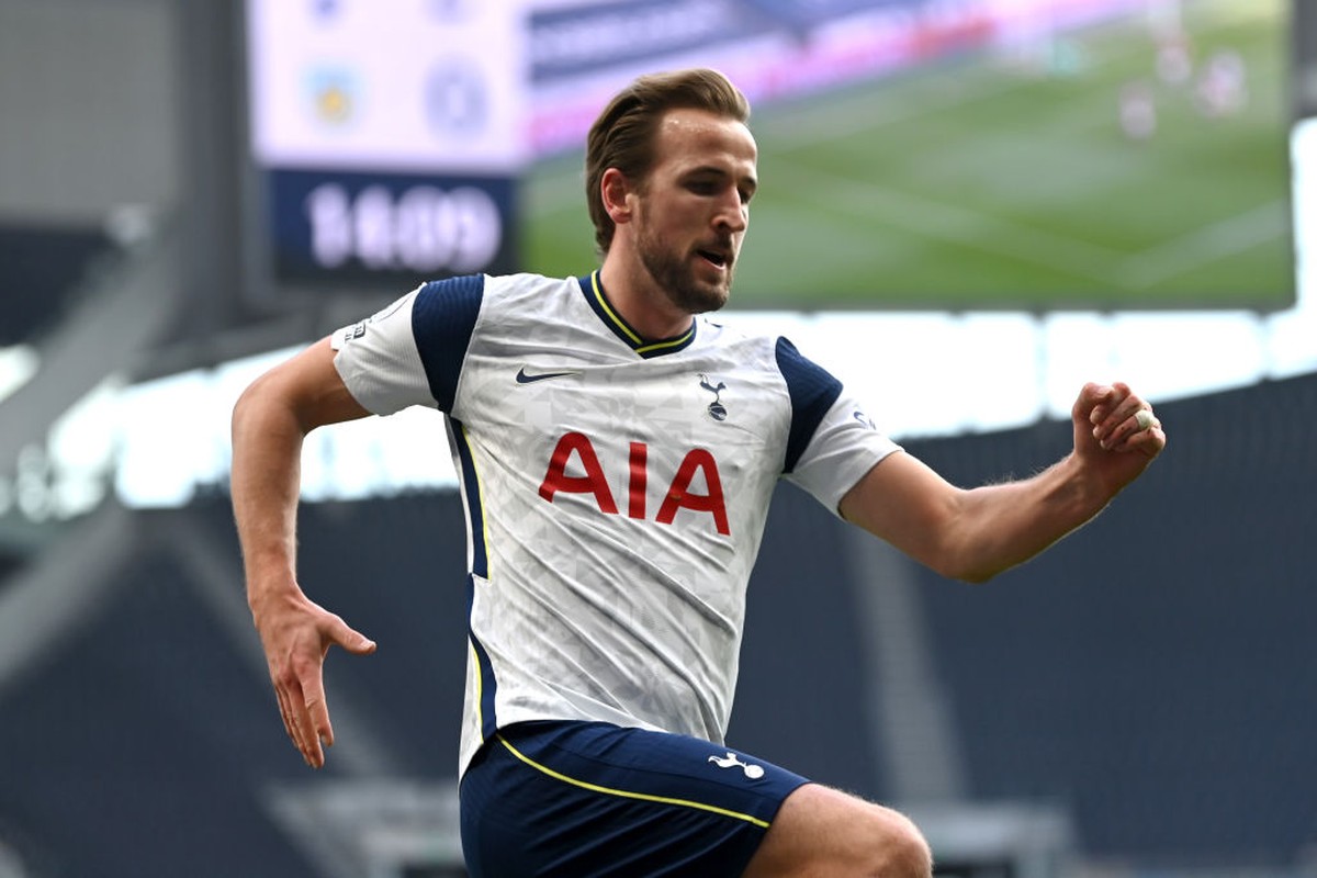 Harry Kane di Antara Dua Manchester (Getty Images/Pool)