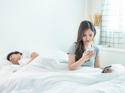 Suami Sering Pulang Malam Dikira Selingkuh, Istri Syok Saat Tahu Alasannya