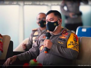 Polda Metro Jaya Akan Sediakan Ambulans untuk Warga Positif COVID-19 Polda Metro Jaya Akan Sediakan Ambulans untuk Warga Positif COVID-19