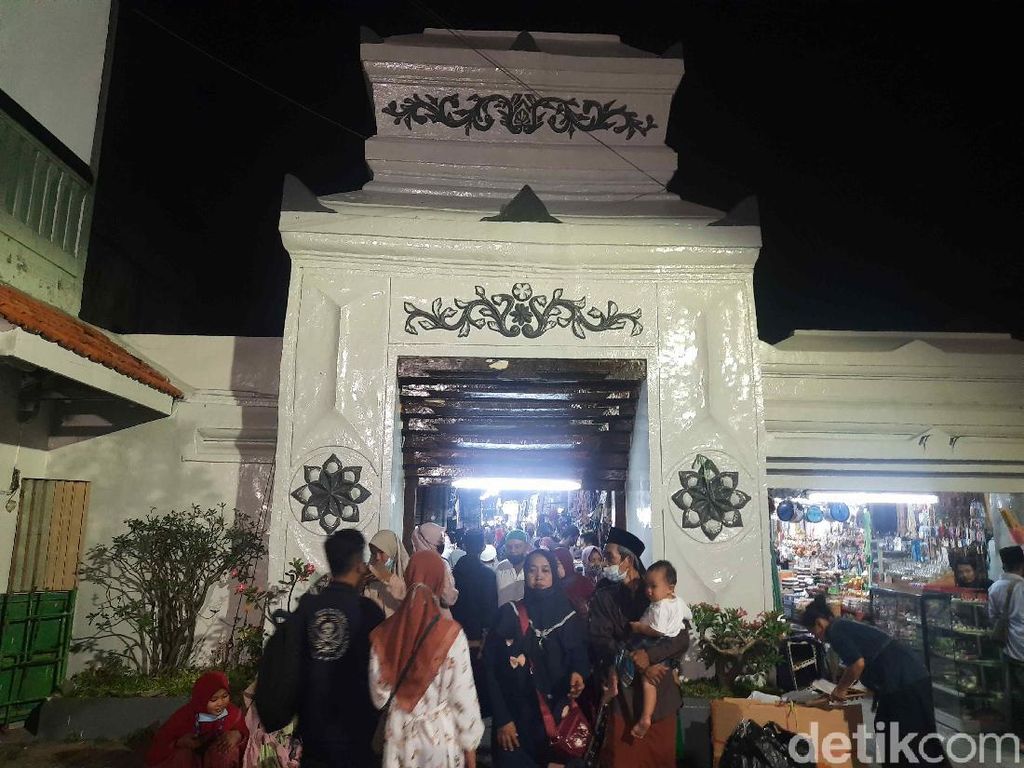 5 Destinasi Wisata Religi di Surabaya, yang Mana Favoritmu?