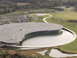 Melihat Mewahnya Kantor dan Markas McLaren yang Dijual Rp 3,3 Triliun