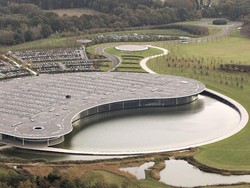 Rugi Terus, McLaren Jual Kantor Mewahnya yang Ikonik Rp 3,3 Triliun