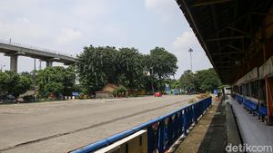 Menengok Lagi Heningnya Terminal Kampung Rambutan