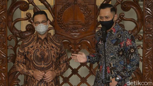 Momen Nostalgia AHY dan Anies Baswedan di Balai Kota