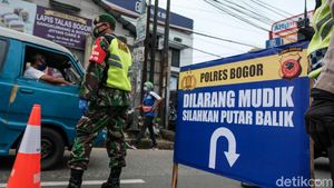 Nggak Mau Kecolongan Jalan Parung Bogor Juga Disekat