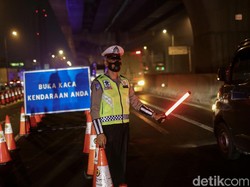Pasutri Positif COVID Kabur Usai Diswab di Pos Penyekatan Km 34B Tol Japek