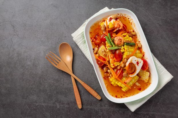 Penyebab jerawat di bibir