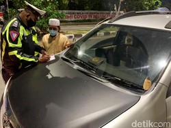 Penyekatan Mudik 2021: Ratusan Mobil Diputar Balik-Ada yang Naik Truk Sayur