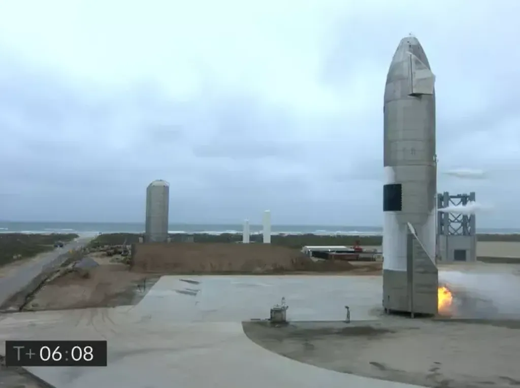 SpaceX Siap Terbangkan Wisatawan ke Luar Angkasa