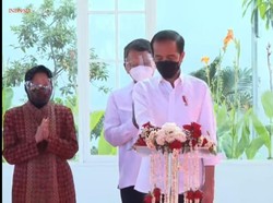 Resmikan Pengolahan Sampah Energi Listrik, Jokowi Puji Risma dan Wali Kota Eri