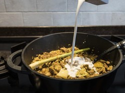 Santan untuk Rendang Daging Ada 4 Jenis, Mana yang Paling Gurih?