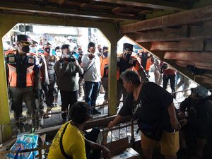 Langgar Prokes, Pedagang di Tanah Abang Ditertibkan Satpol PP