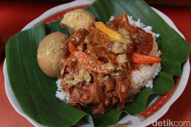 Sedep Mlekoh! 5 Nasi Gudeg Khas Jogja dengan Lauk Lengkap