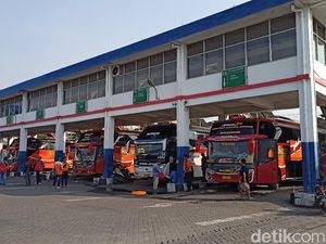 H-3 Lebaran, Terminal Purabaya Ramai Pemudik
