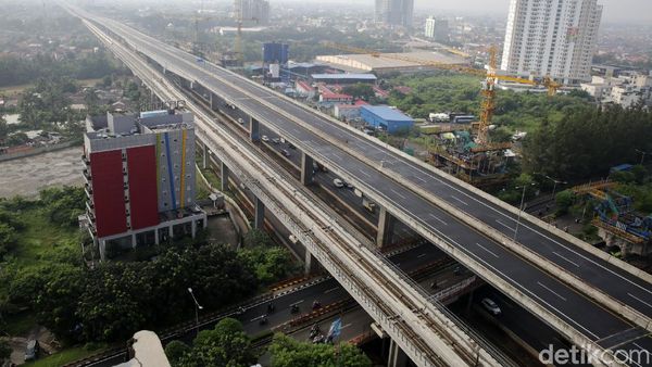 Potret Tol Layang MBZ Ditutup Selama Larangan Mudik