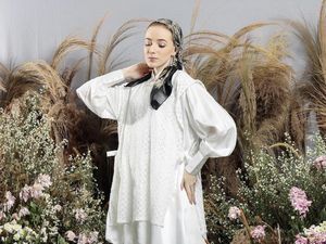 Tren Baju Lebaran 2021: 10 Baju Putih untuk OOTD Hijab dari Brand Lokal Tren Baju Lebaran 2021: 10 Baju Putih untuk OOTD Hijab dari Brand Lokal
