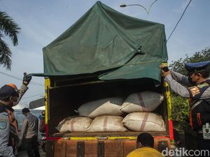 Truk Dilarang Melintas Poros Maros Selama Mudik, Terkecuali Angkutan Logistik Truk Dilarang Melintas Poros Maros Selama Mudik, Terkecuali Angkutan Logistik